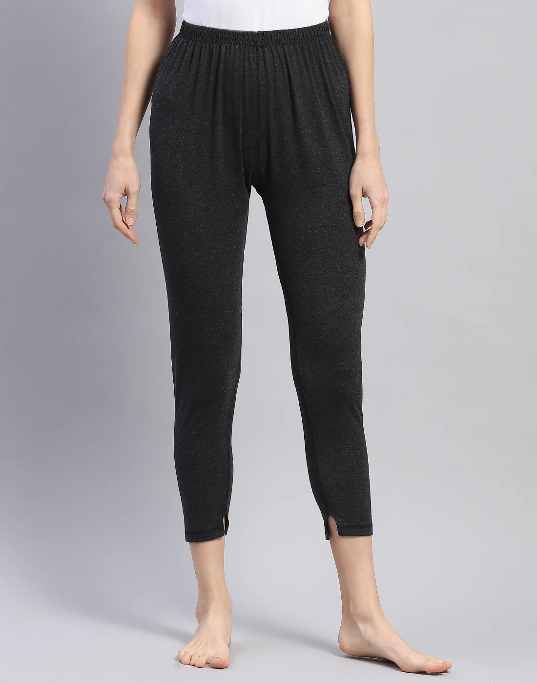 Women Grey Solid Thermal Lower - Image 2