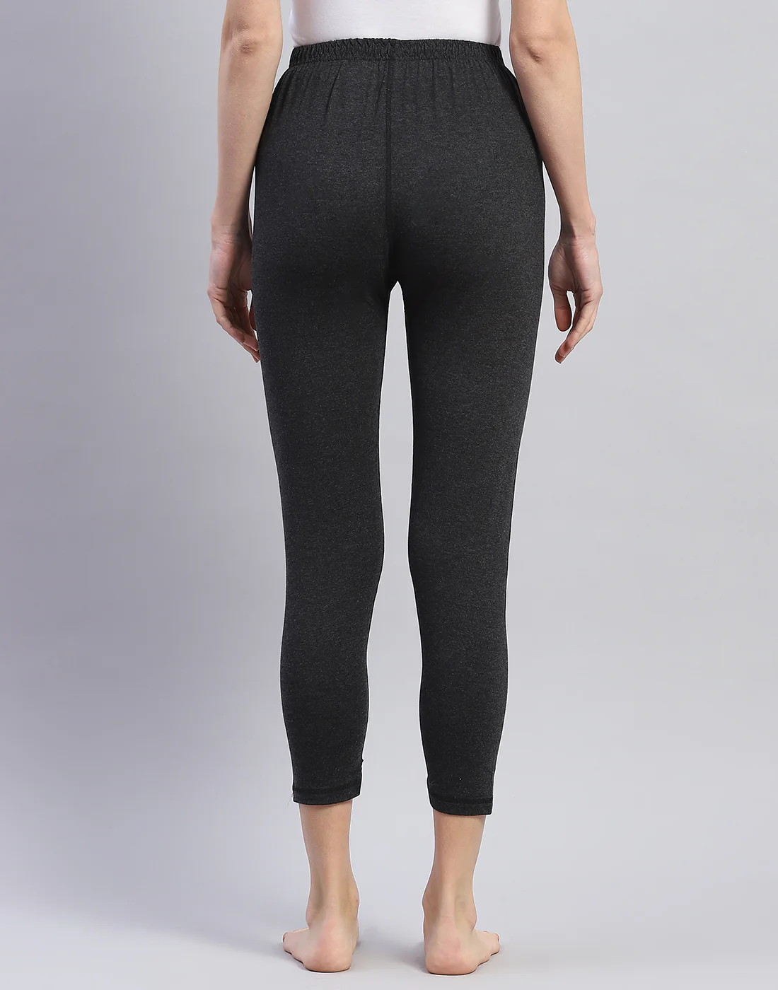 Women Grey Solid Thermal Lower - Image 5
