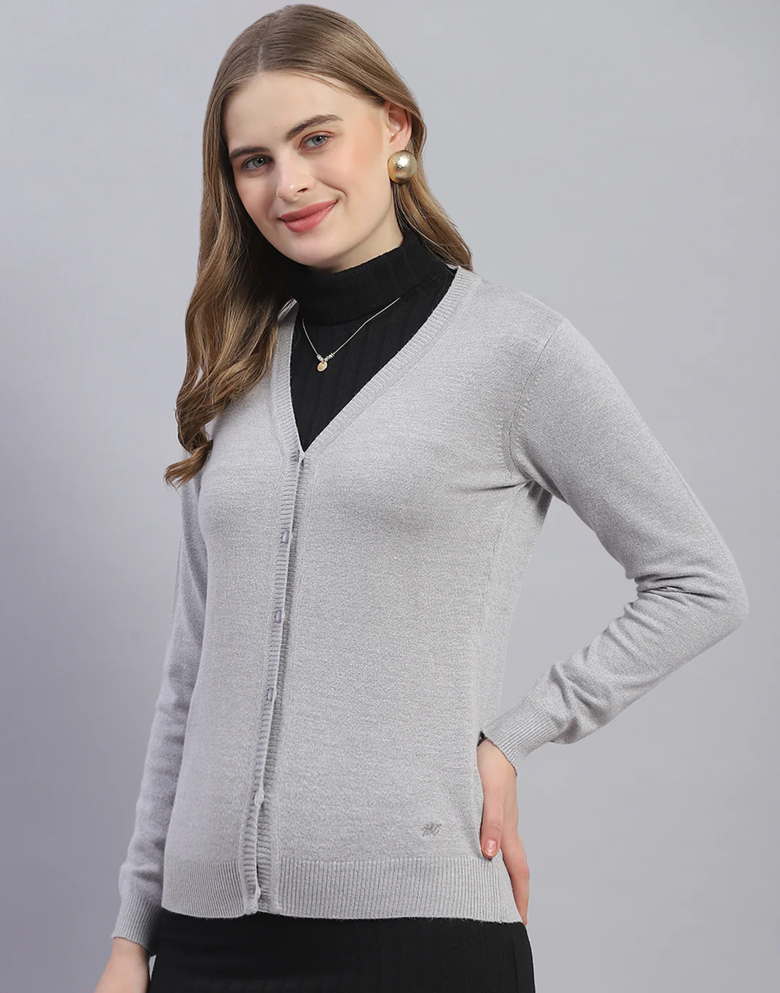 Women Grey Solid V Neck Full Sleeve Cardigan - Image 3
