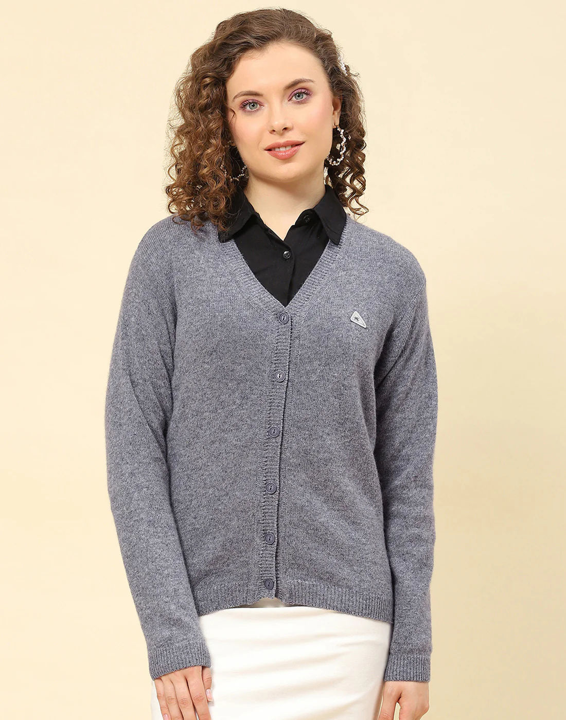 Women Grey Solid V Neck Full Sleeve Cardigan - Image 2