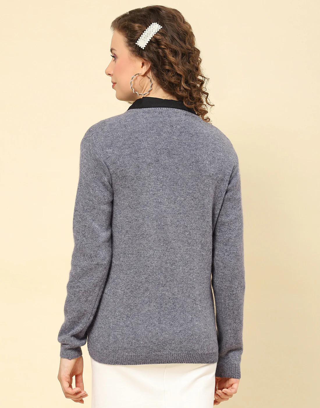 Women Grey Solid V Neck Full Sleeve Cardigan - Image 5