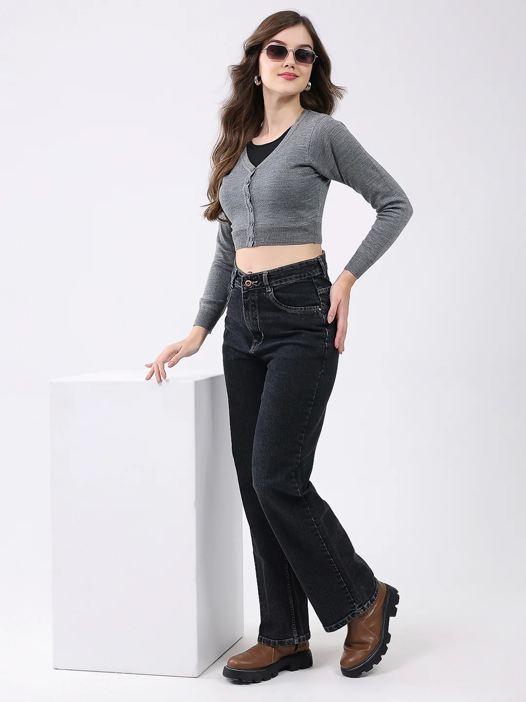 Women Grey Solid V Neck Full Sleeve Cardigan - Image 2