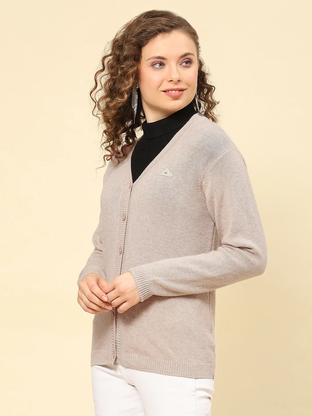 Women Grey Solid V Neck Full Sleeve Cardigans - Image 3