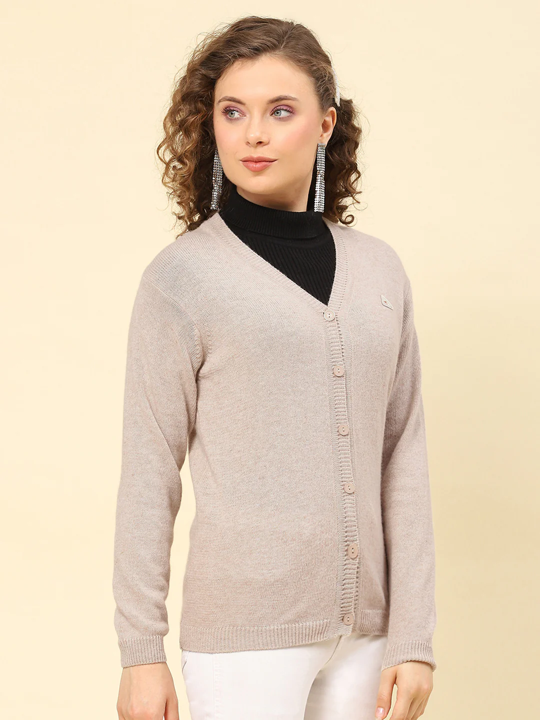 Women Grey Solid V Neck Full Sleeve Cardigans - Image 4