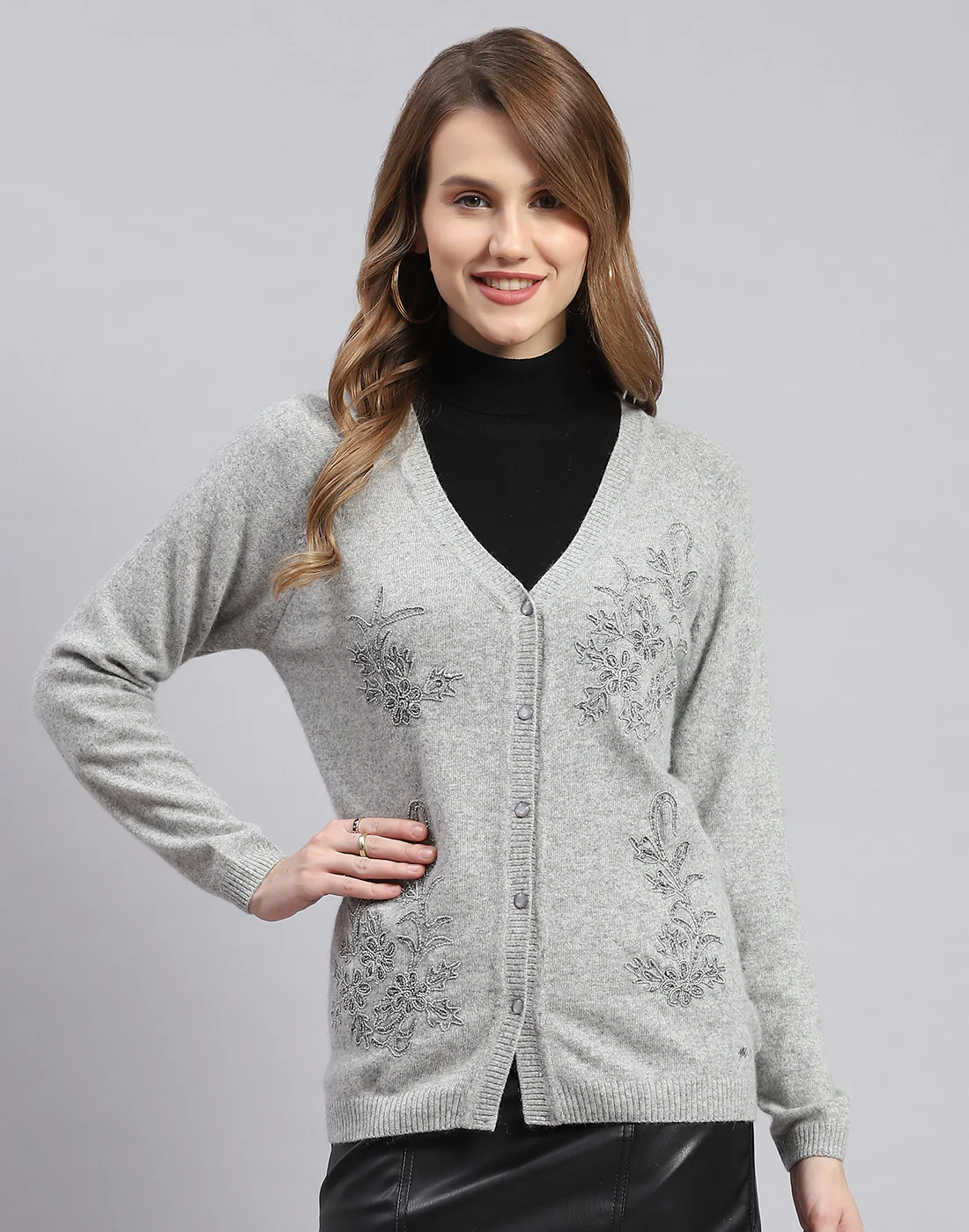 Women Grey Solid V Neck Full Sleeve Cardigans - Image 2