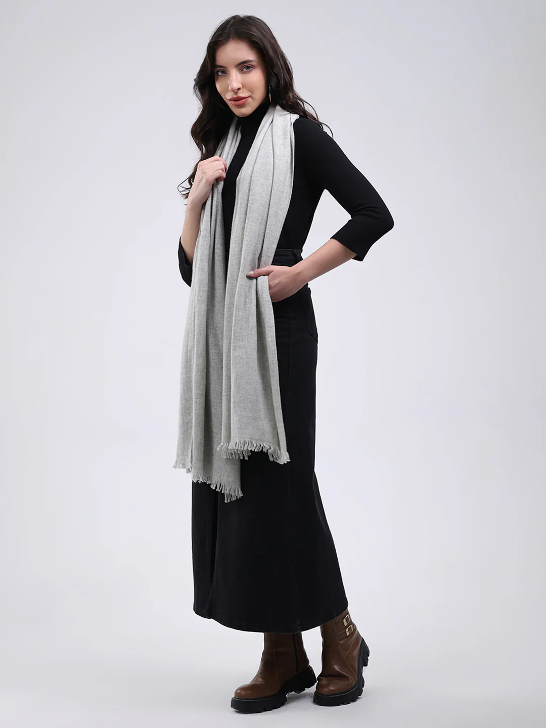 Women Grey Solid Wool Blend Stole - Image 3