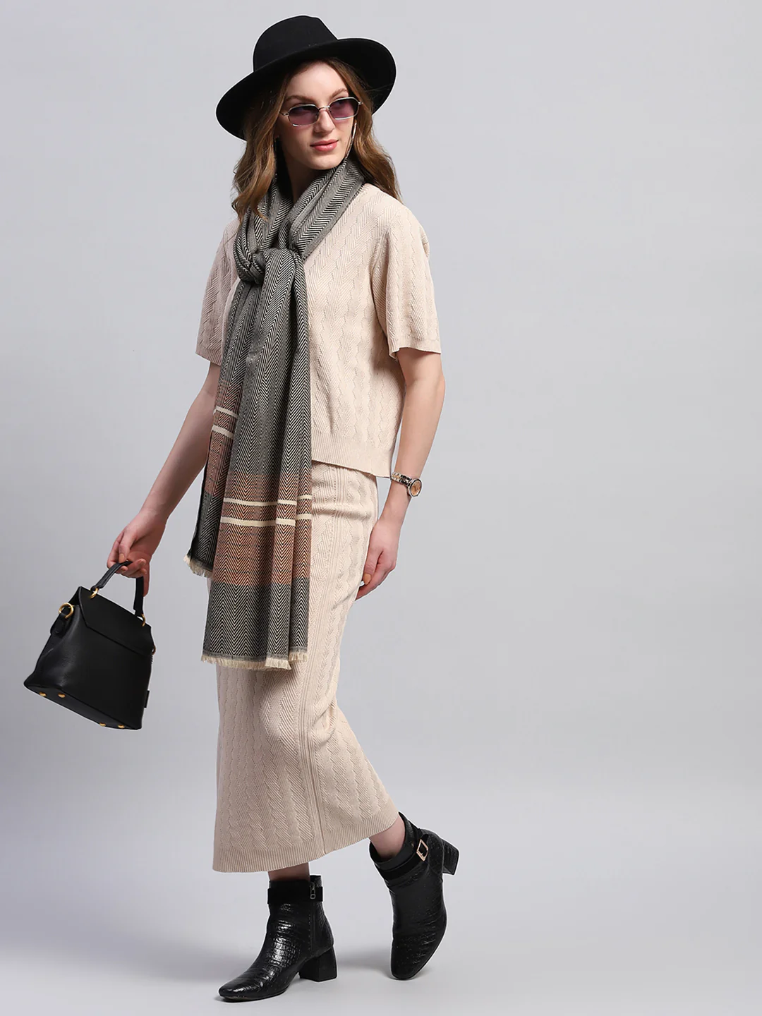 Women Grey Zig-Zag Stole - Image 2