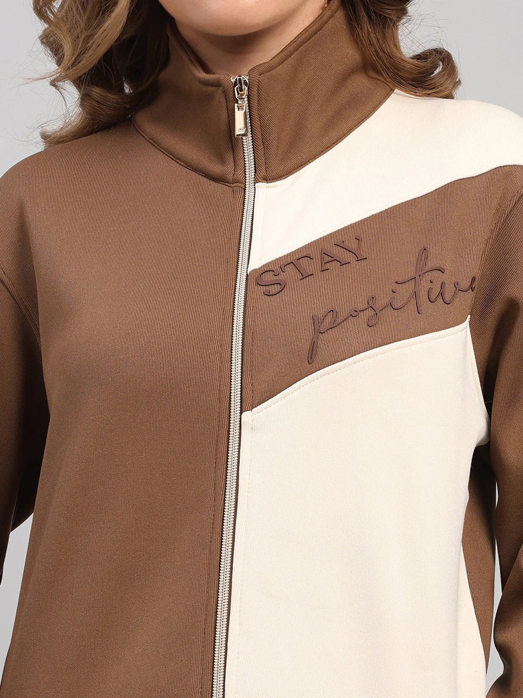 Women Khaki Printed Mock Neck Full Sleeve Winter Tracksuit - Image 6