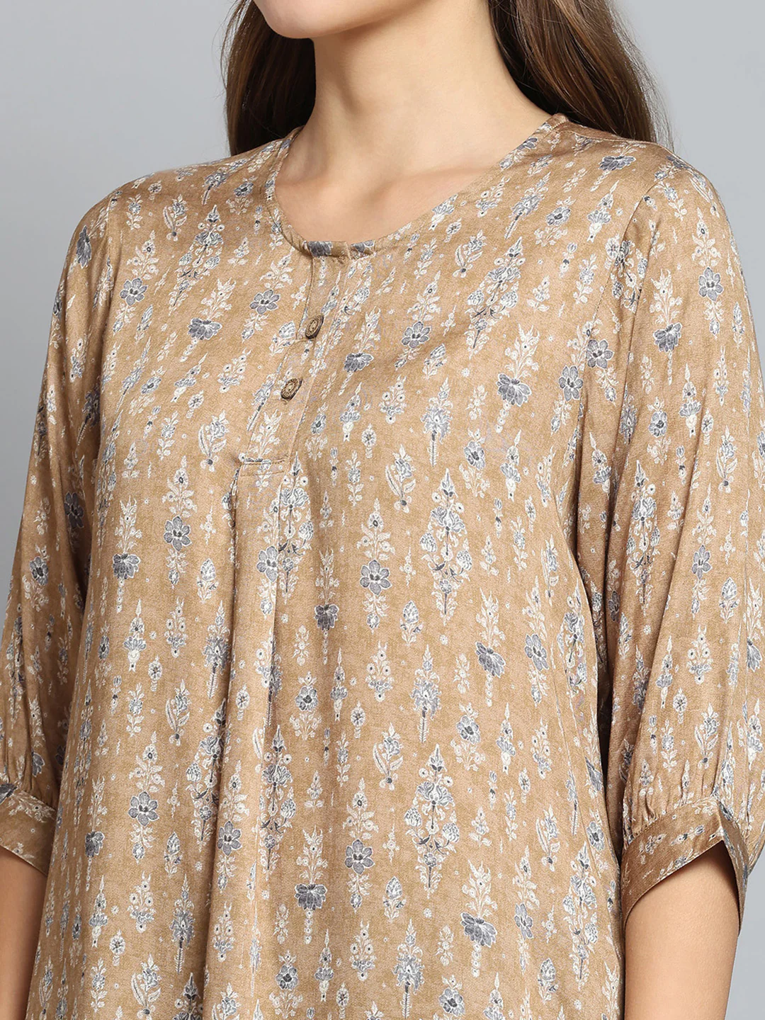 Women Khaki Printed Round Neck 3/4th Sleeve Top - Image 6