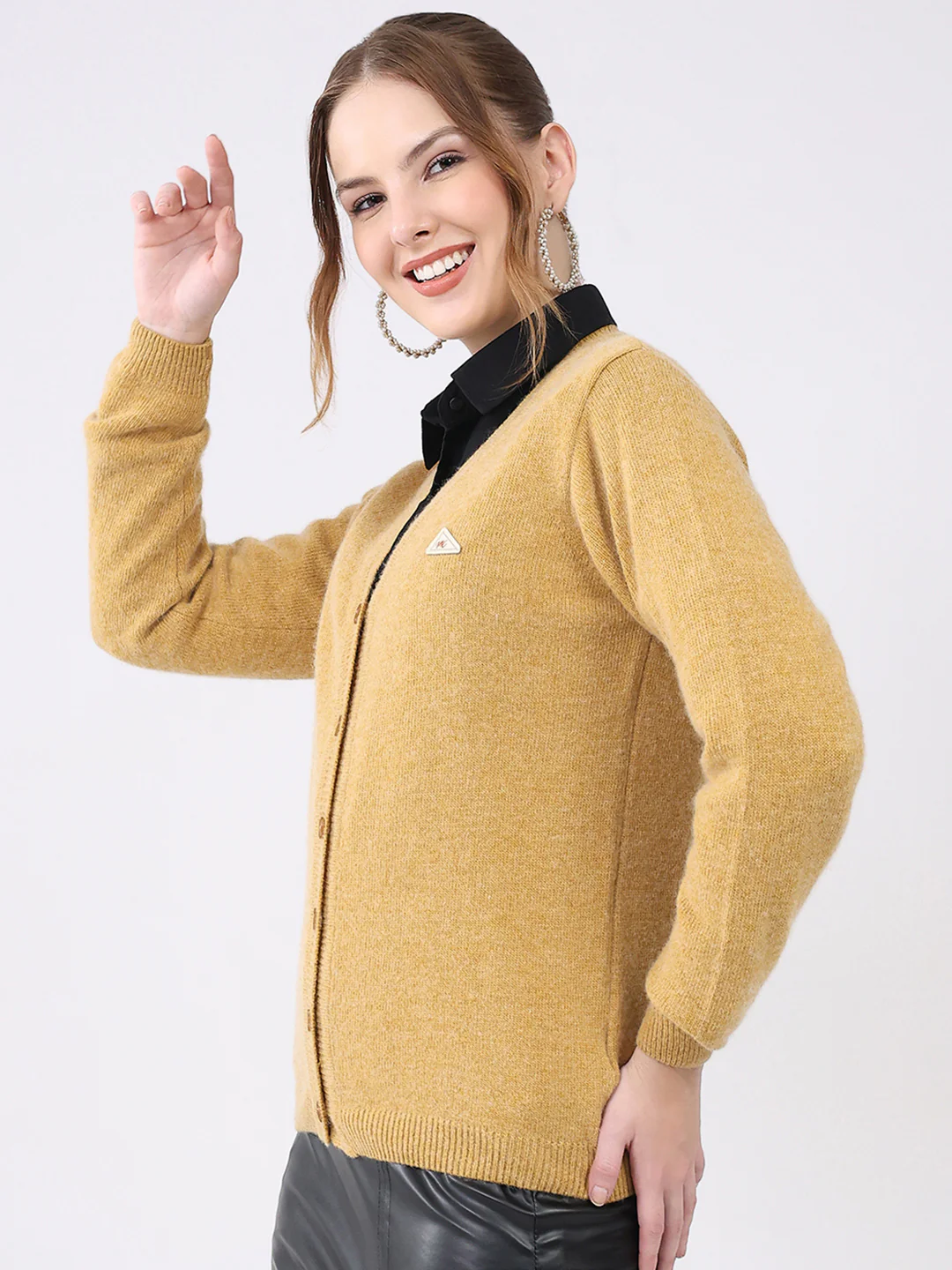 Women Khaki Solid V Neck Full Sleeve Cardigan - Image 3