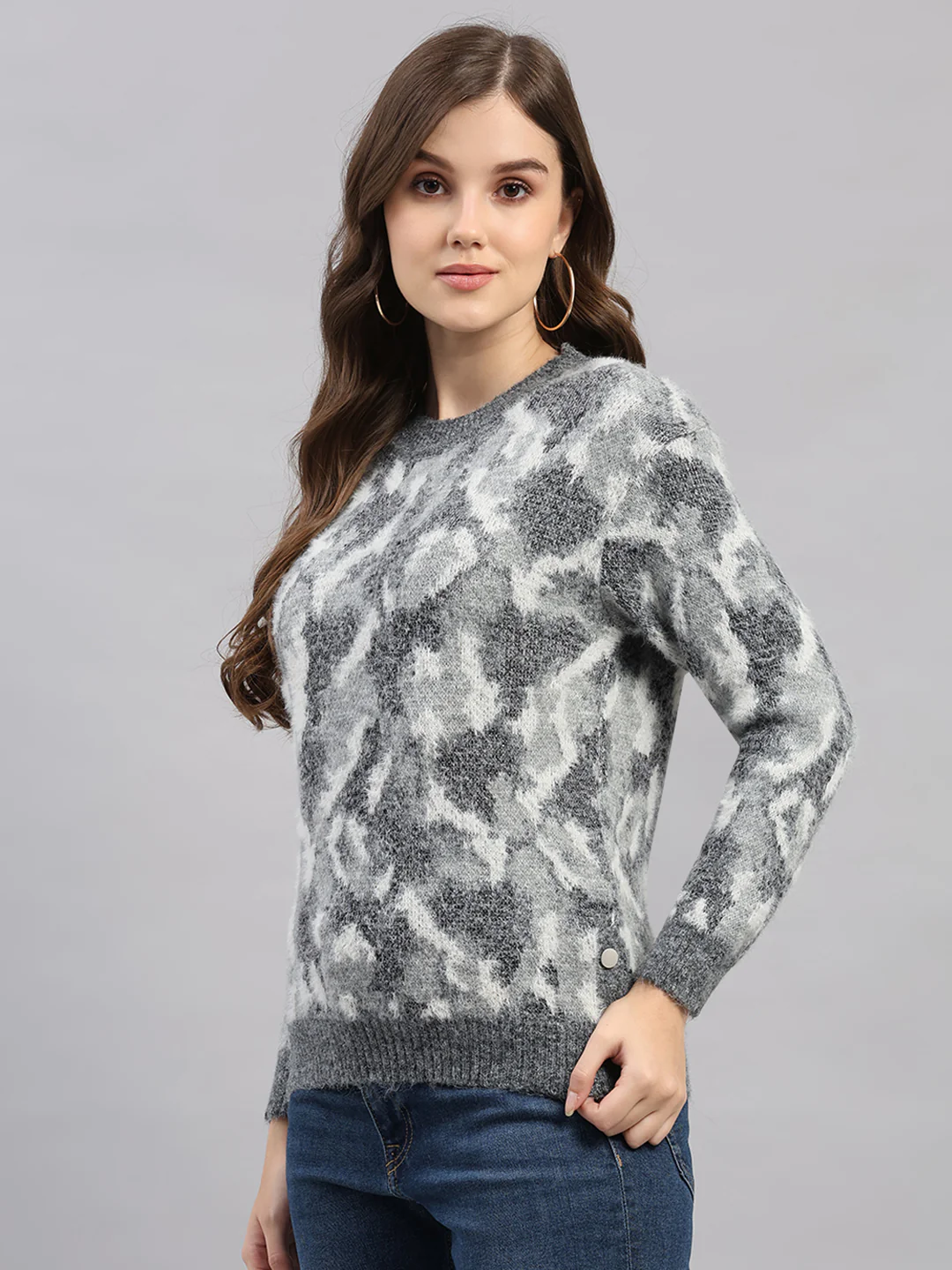 Women Light Grey Self Design Round Neck Full Sleeve Winter Top - Image 3