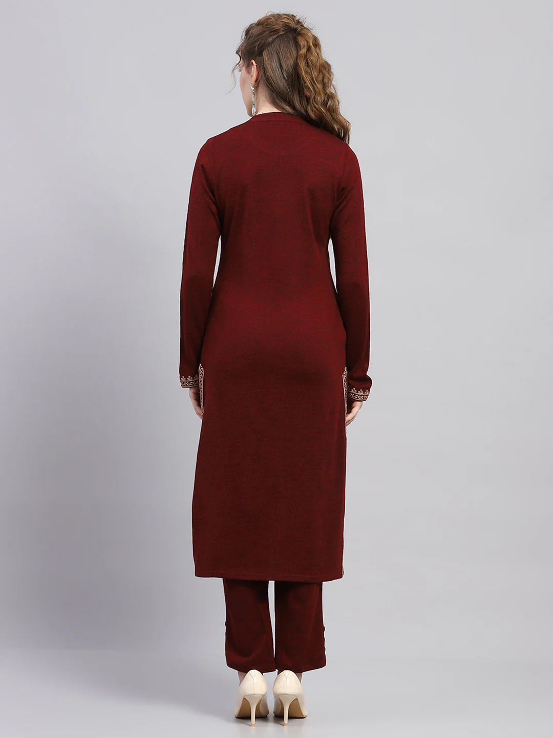 Women Maroon Embroidered Round Neck Full Sleeve Kurti Set for Winter - Image 3