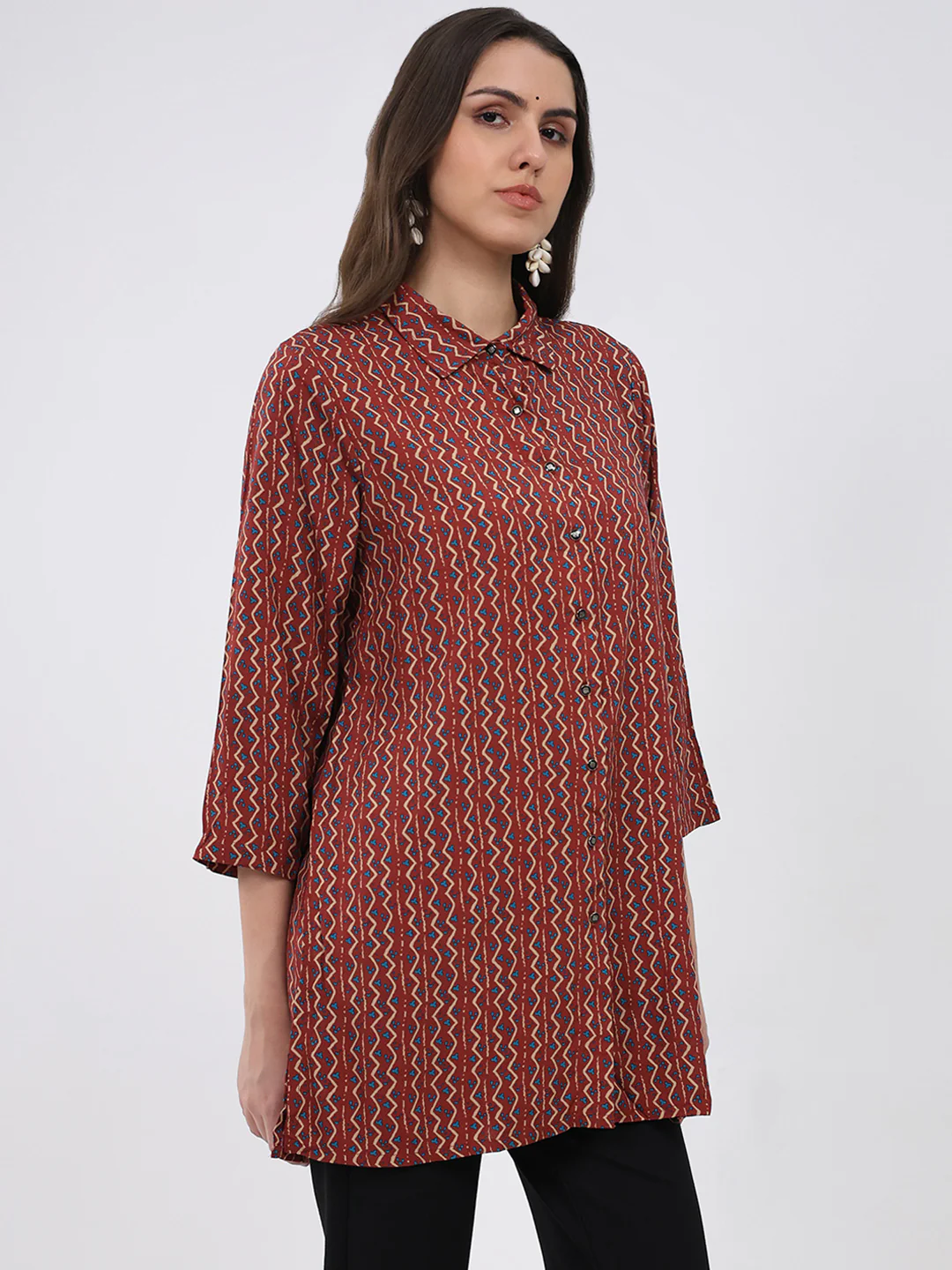 Women Maroon Printed Collar 3/4th Sleeve Winter Kurti - Image 4