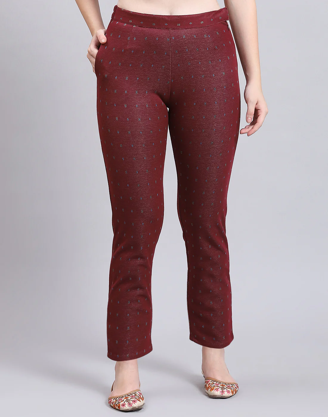 Women Maroon Printed Collar Full Sleeve Kurtis Set - Image 8