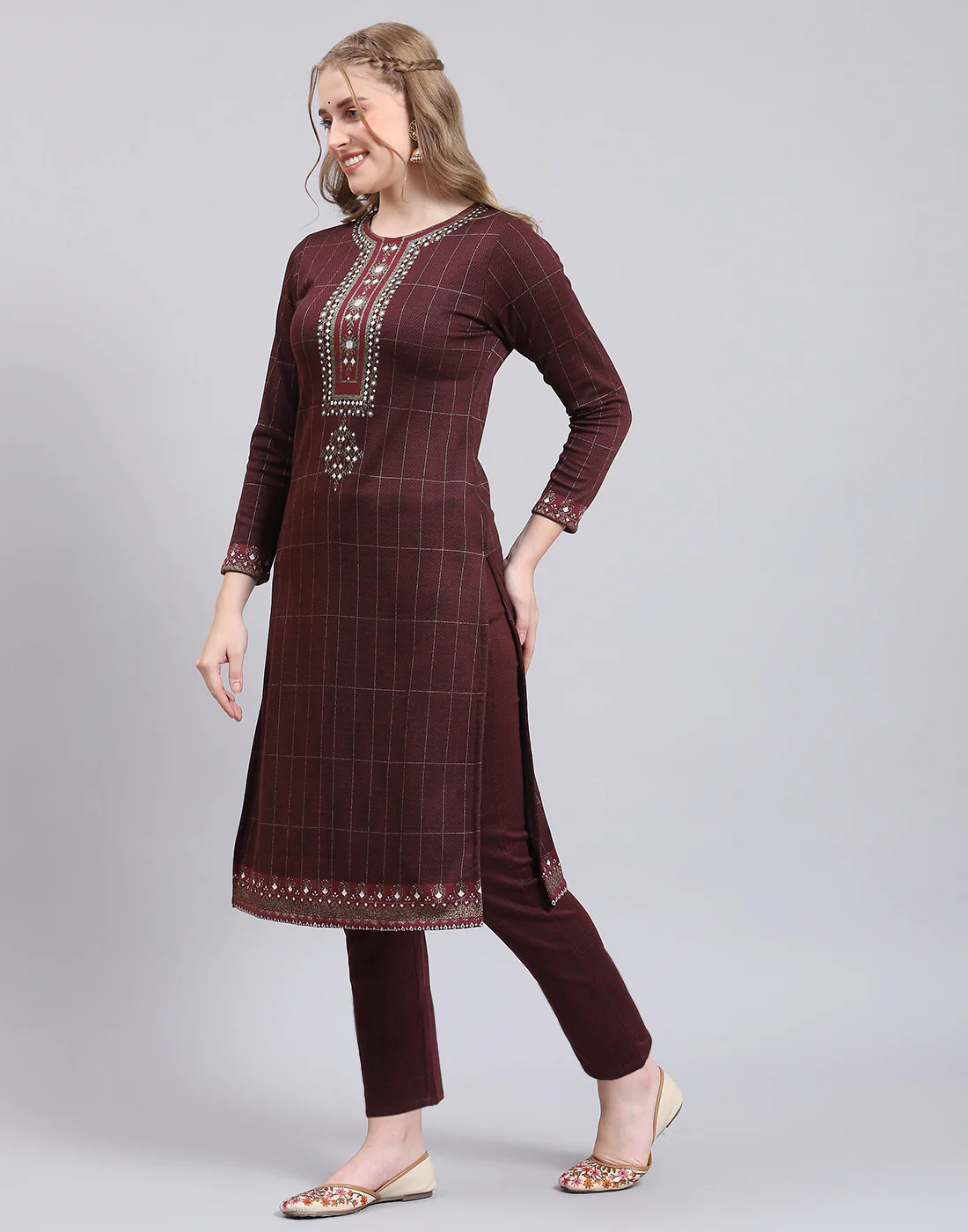 Women Maroon Printed Collar Full Sleeve Kurtis Set - Image 4