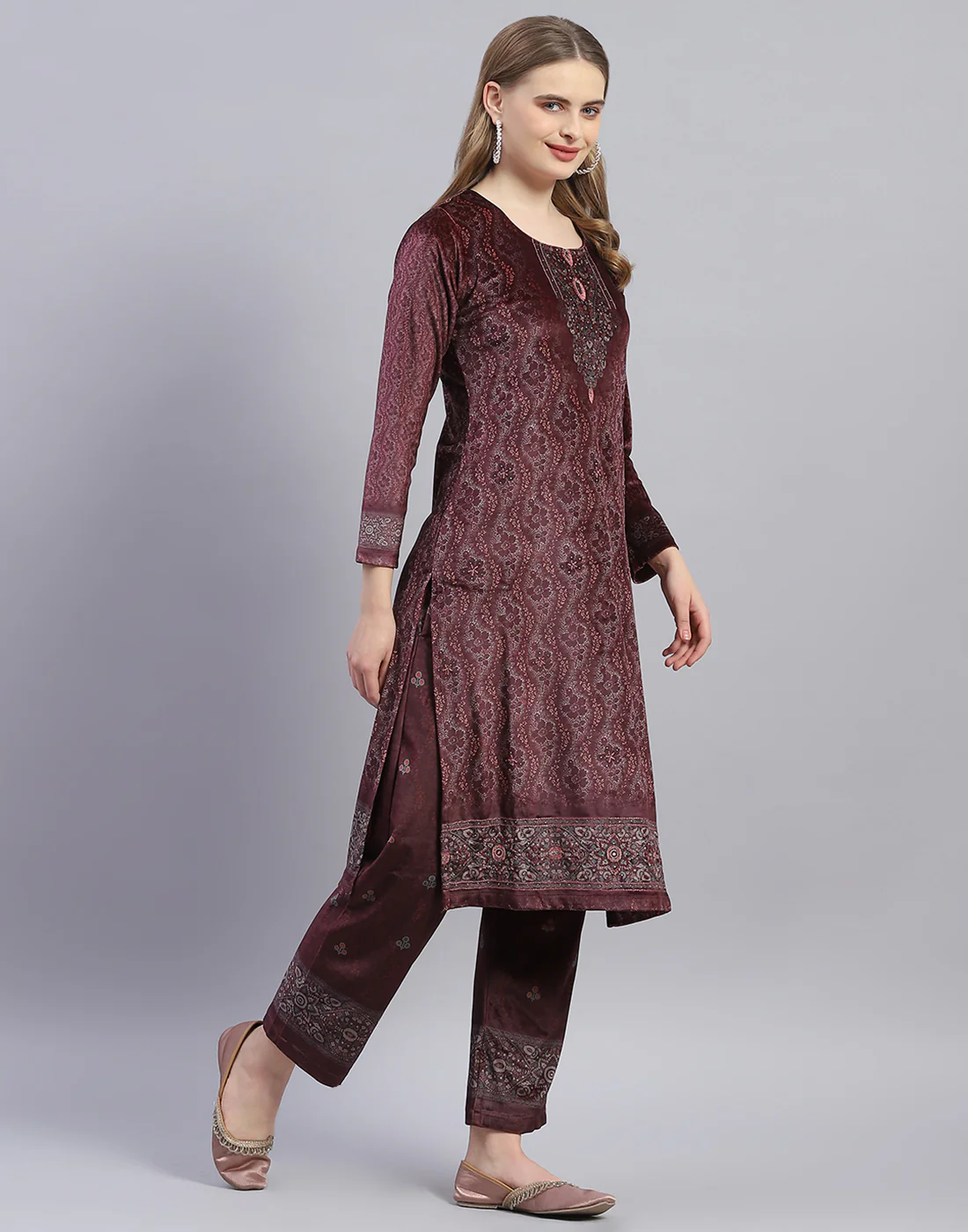 Women Maroon Printed Round Neck Full Sleeve Kurti+Lower Set - Image 4