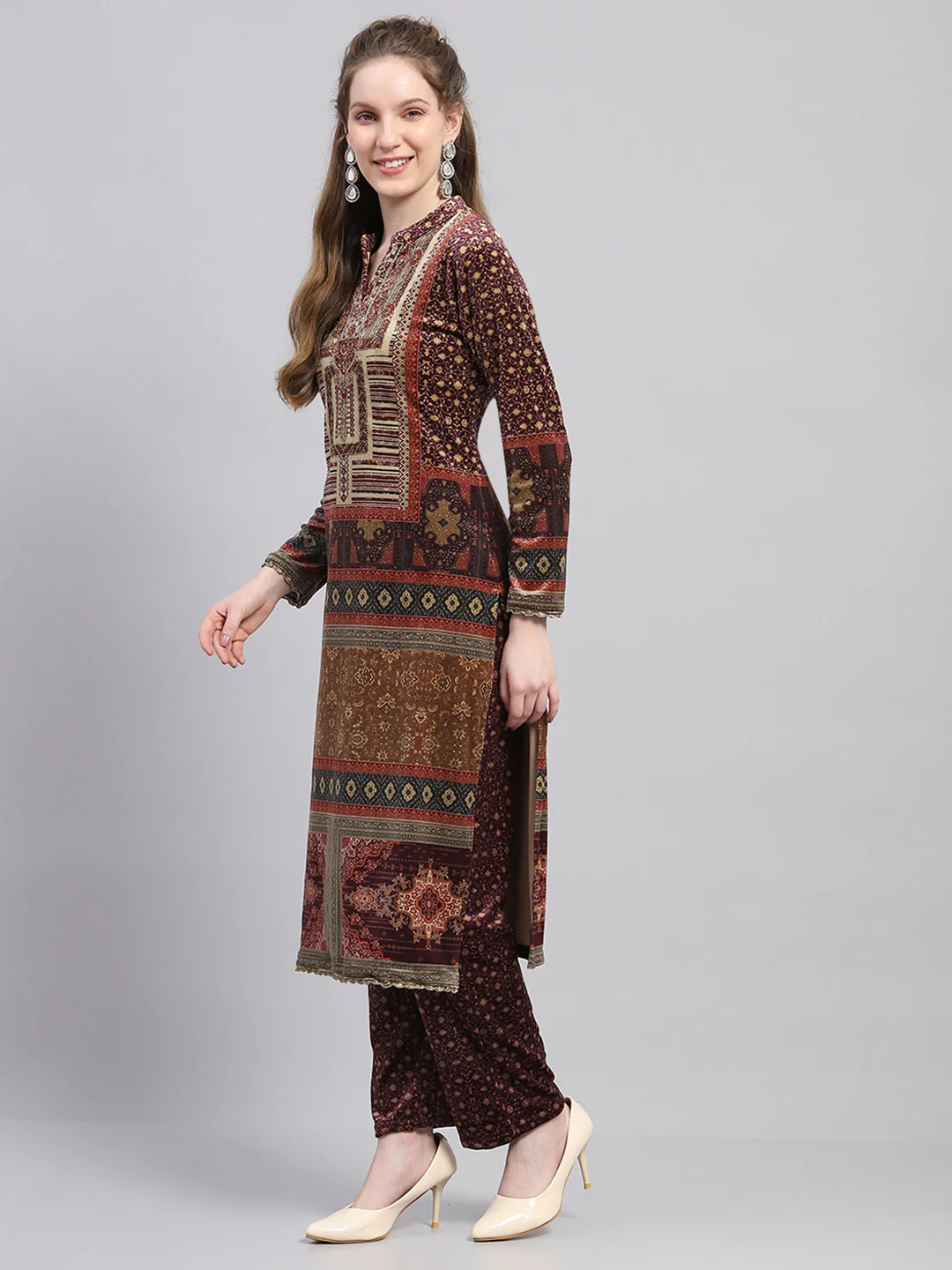 Women Maroon Printed Round Neck Full Sleeve Kurti Set for Winter - Image 4