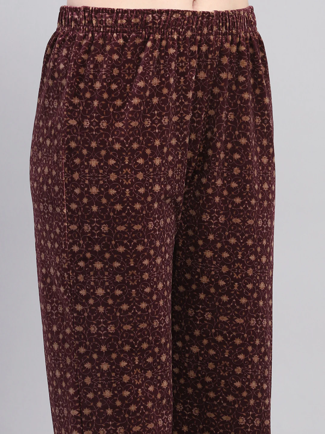 Women Maroon Printed Round Neck Full Sleeve Kurti Set for Winter - Image 8