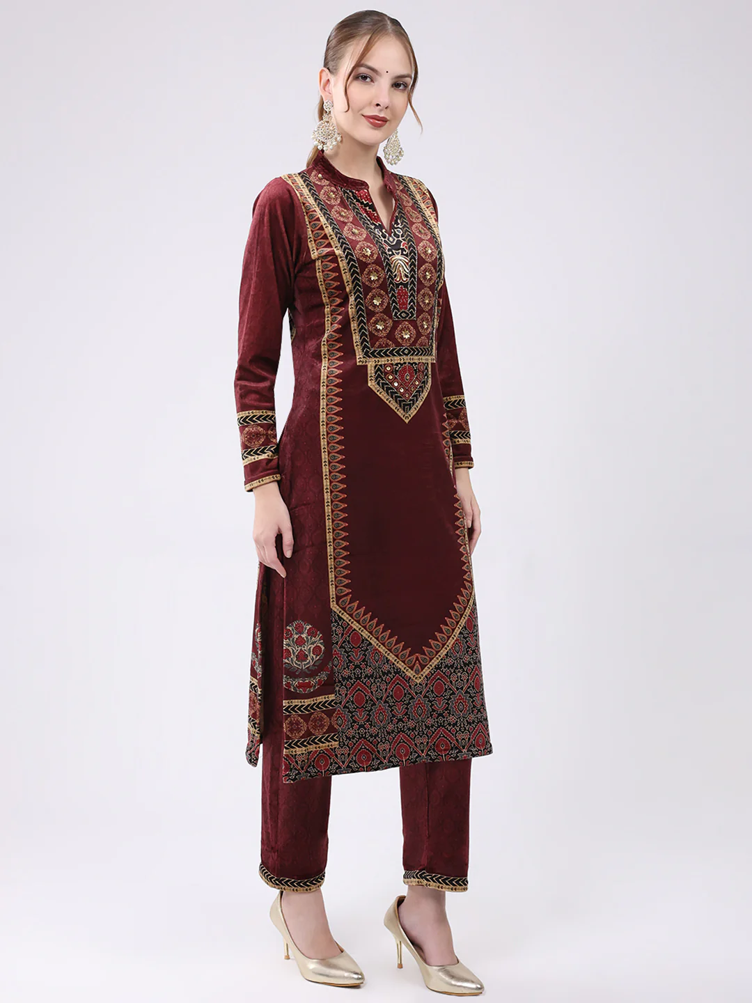 Women Maroon Printed Round Neck Full Sleeve Kurti Set for Winter - Image 4