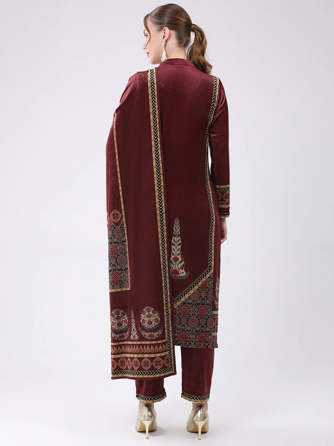 Women Maroon Printed Round Neck Full Sleeve Kurti Set for Winter - Image 5