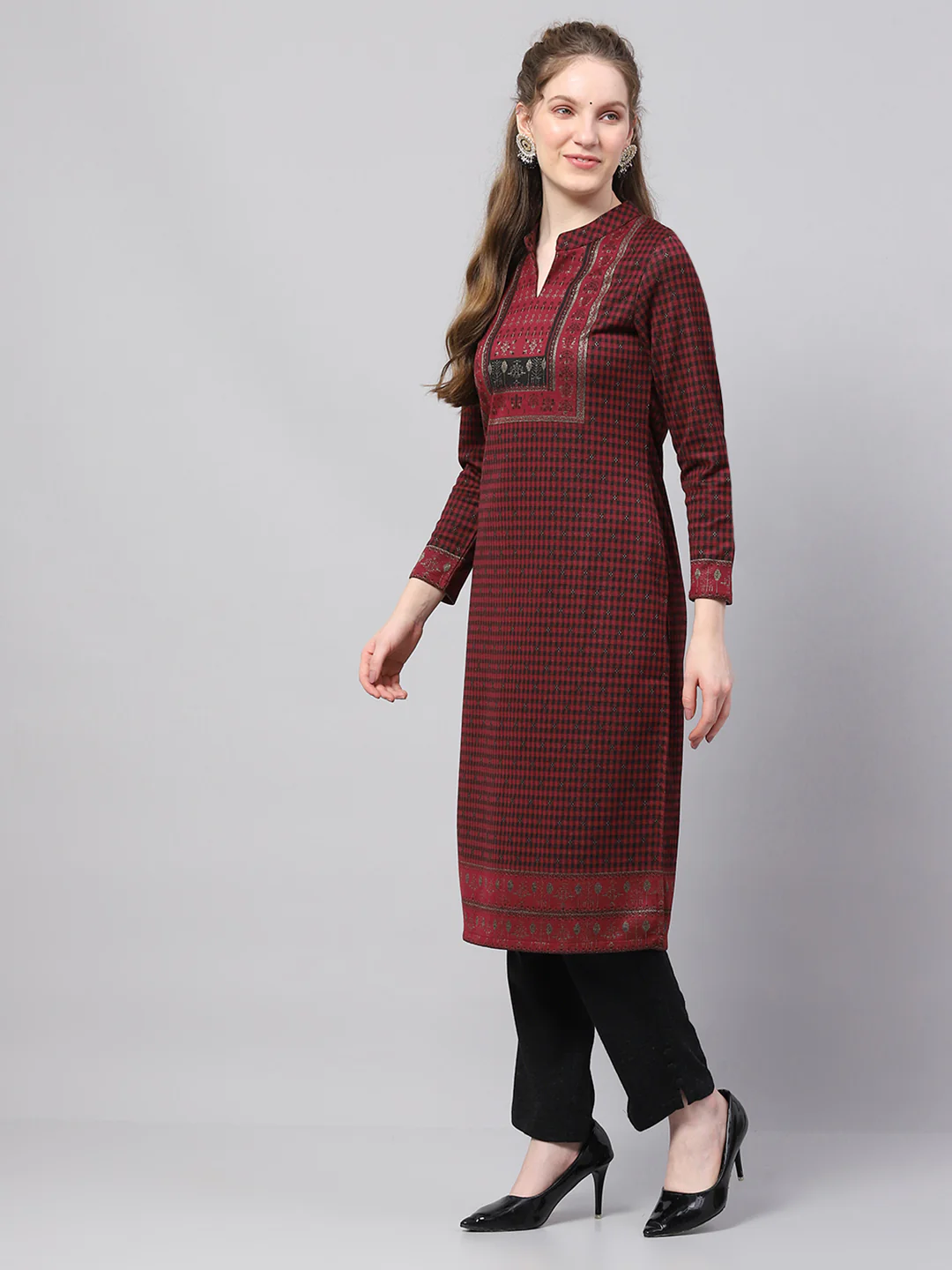 Women Maroon Printed Round Neck Full Sleeve Winter Kurti - Image 3