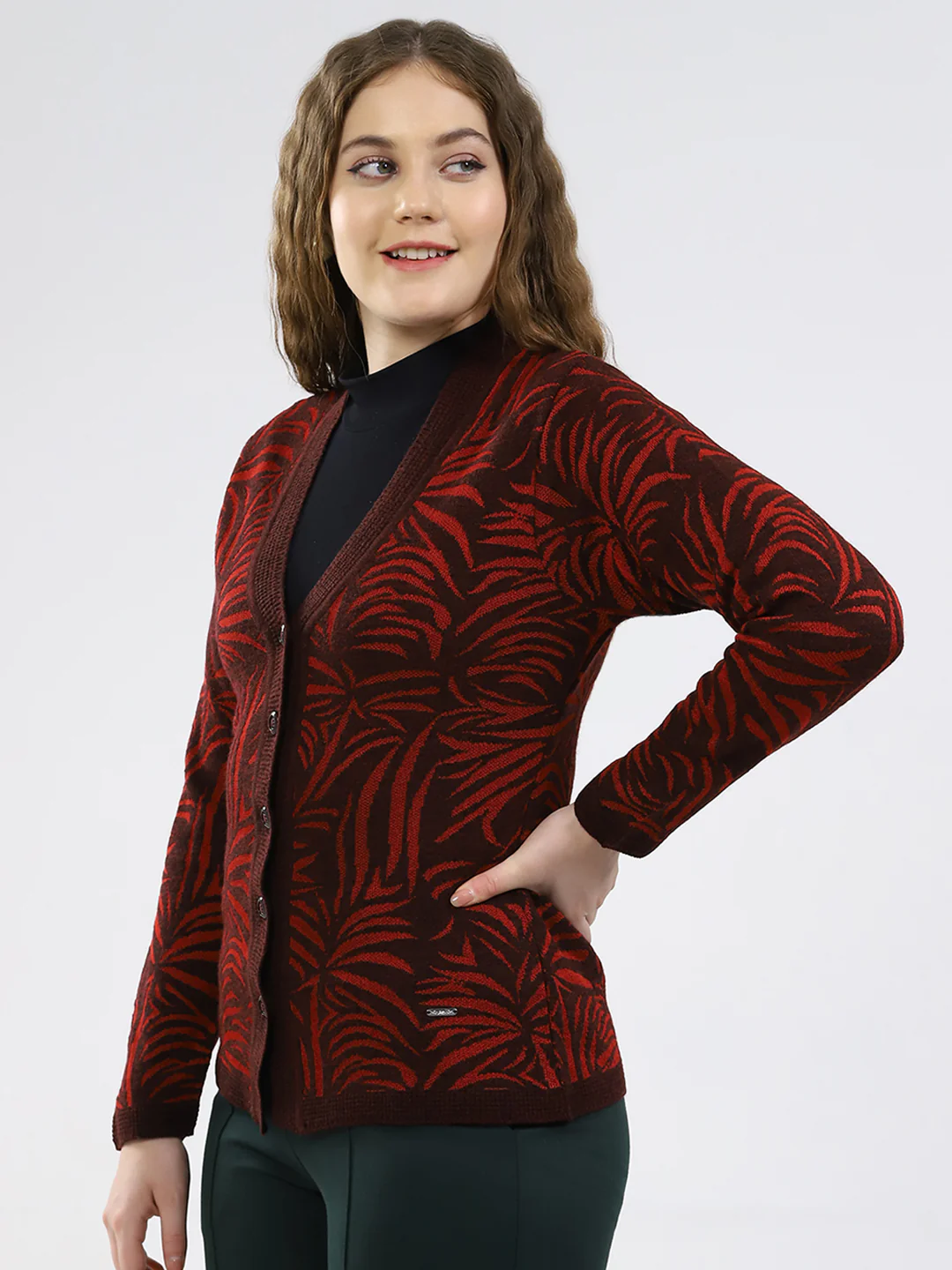 Women Maroon Printed V Neck Full Sleeve Cardigan - Image 3