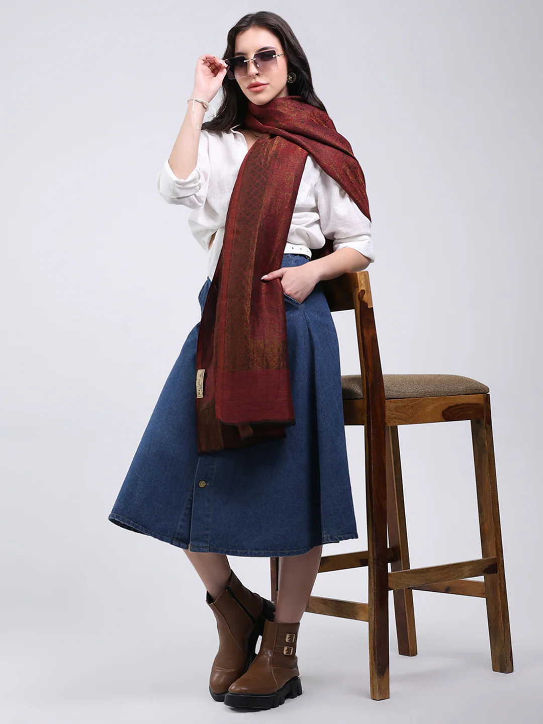 Women Maroon Printed Wool Blend Shawl - Image 2