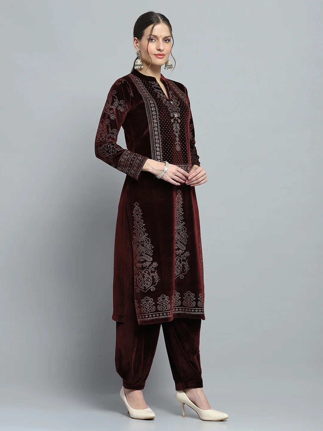 Women Maroon Self Design Round Neck Full Sleeve Kurti Set for Winter - Image 5
