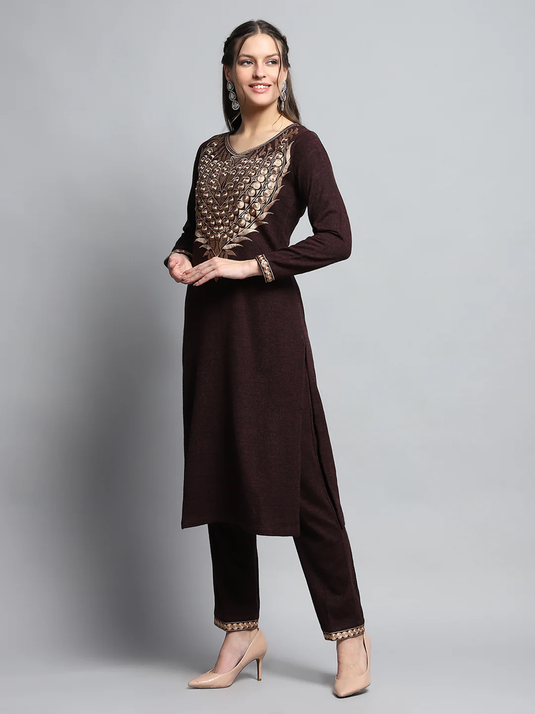 Women Maroon Self Design Round Neck Full Sleeve Kurti Set for Winter - Image 4