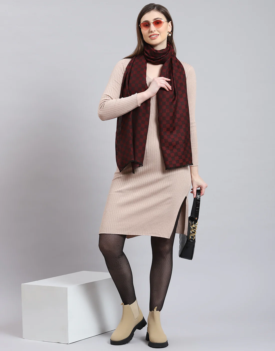 Women Maroon Self Design Stole - Image 2