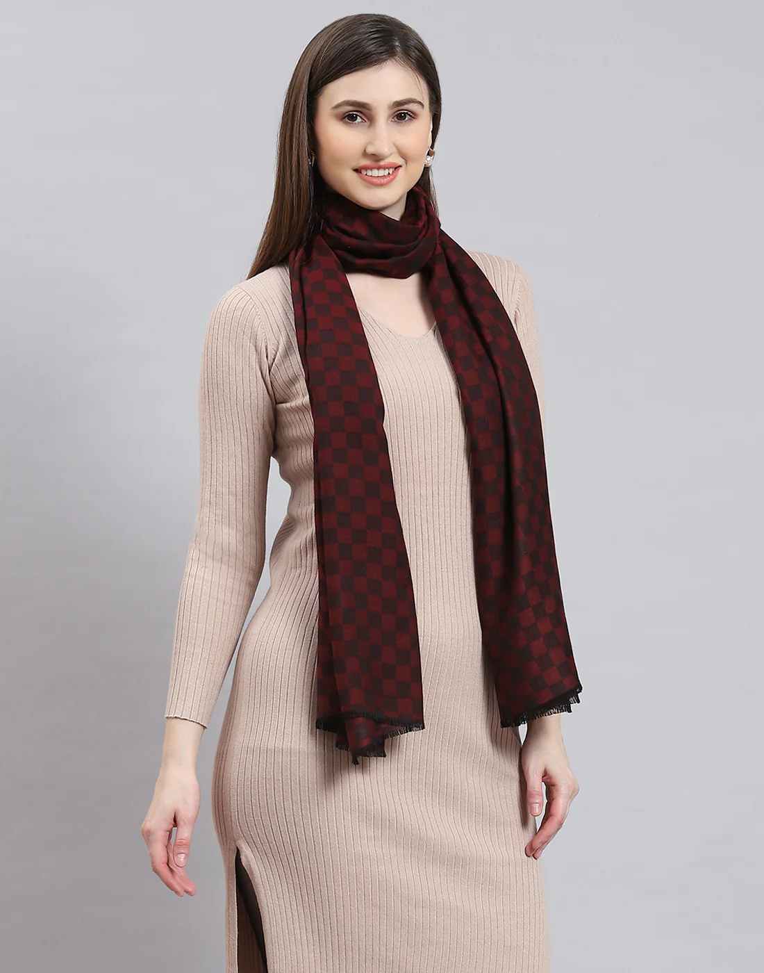 Women Maroon Self Design Stole - Image 5