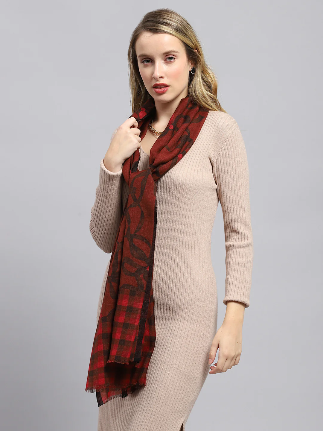 Women Maroon Self Design Stole - Image 4