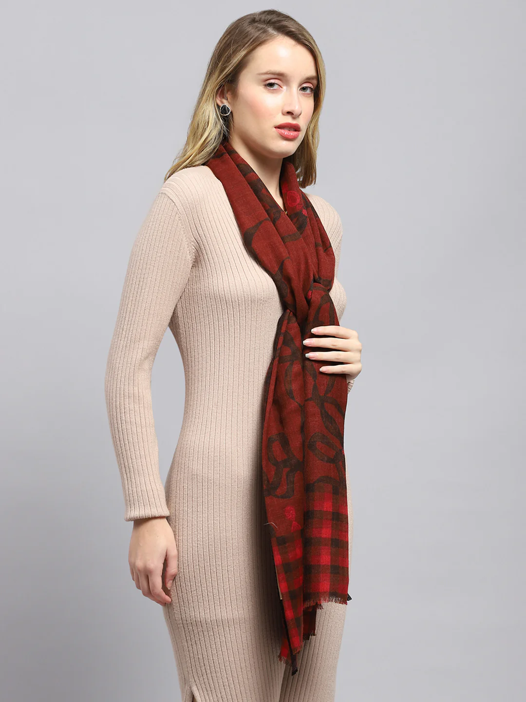 Women Maroon Self Design Stole - Image 5