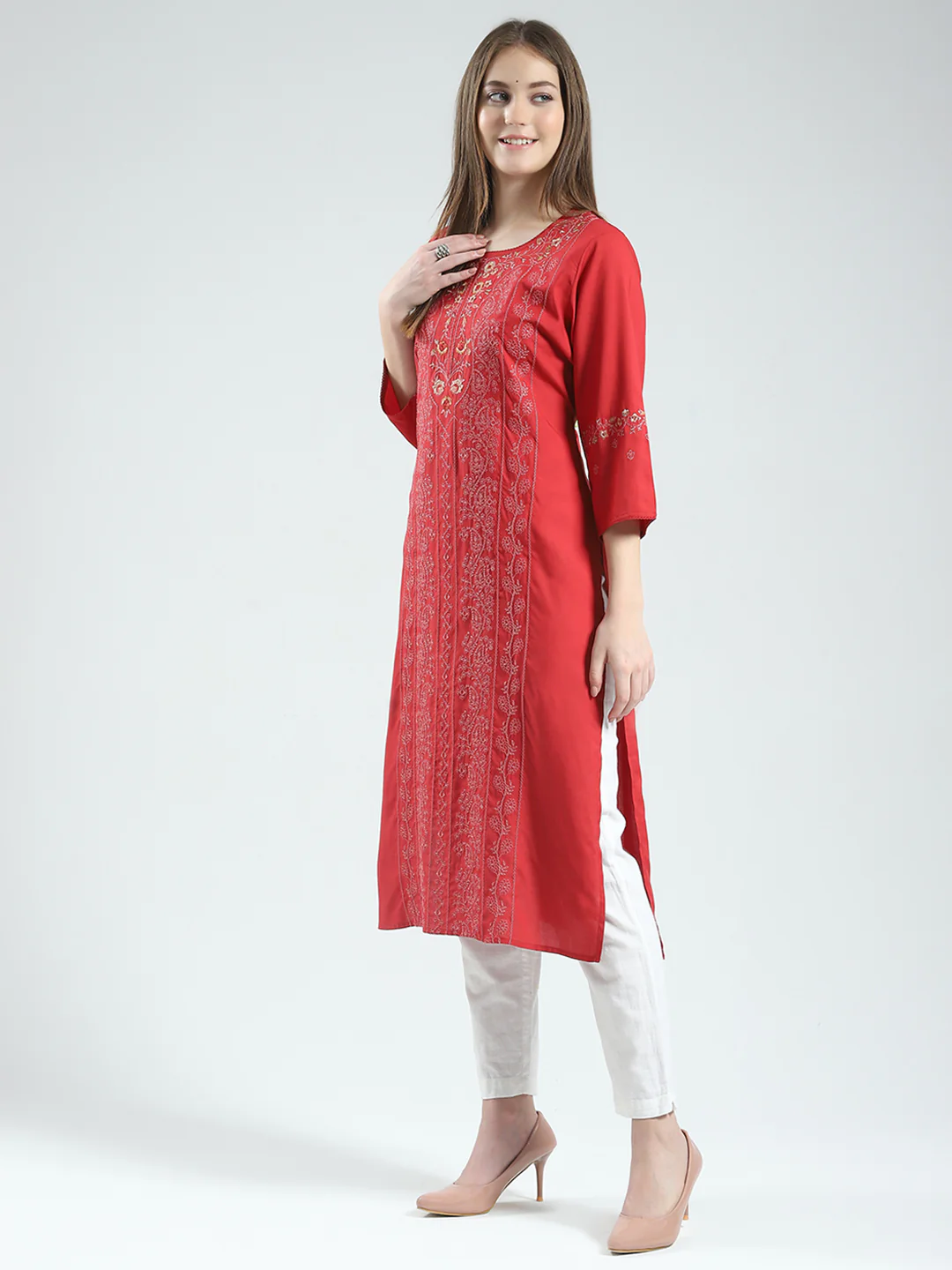 Women Maroon Self Design Round Neck 3/4th Sleeve Kurti - Image 3