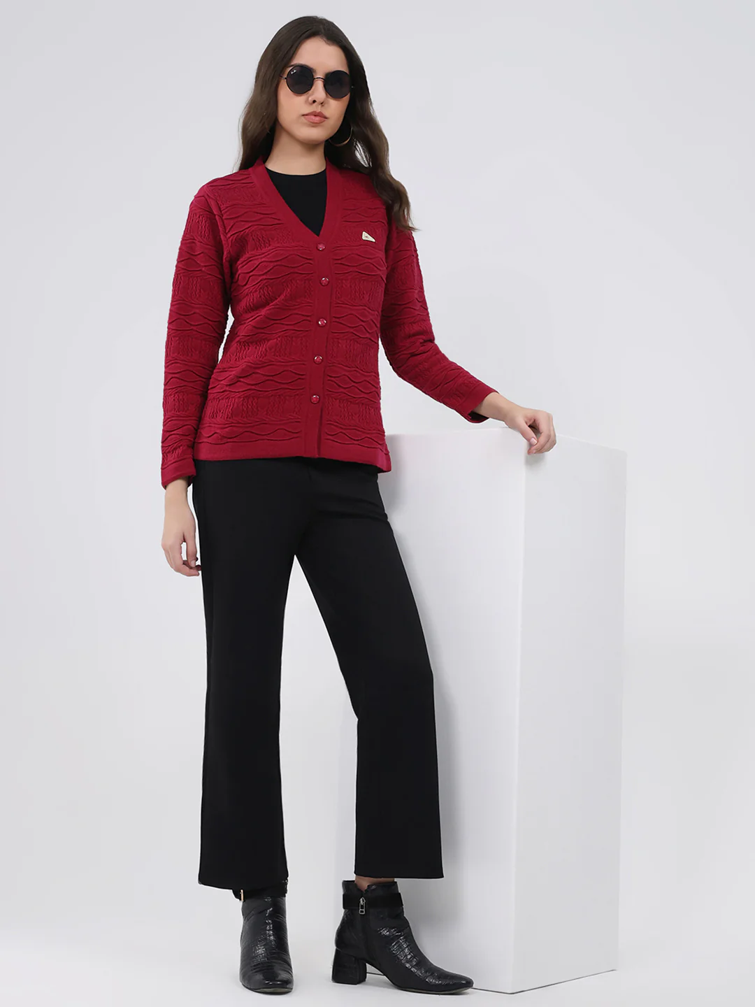 Women Maroon Self Design V Neck Full Sleeve Cardigan - Image 2