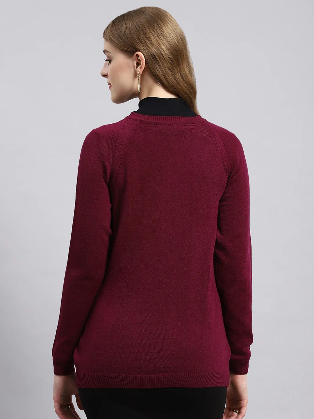 Women Maroon Solid Cardigan - Image 5