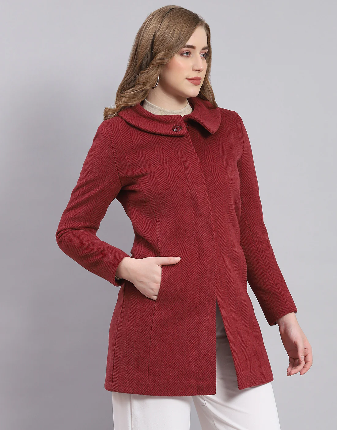 Women Maroon Solid Collar Full Sleeve Coat - Image 4