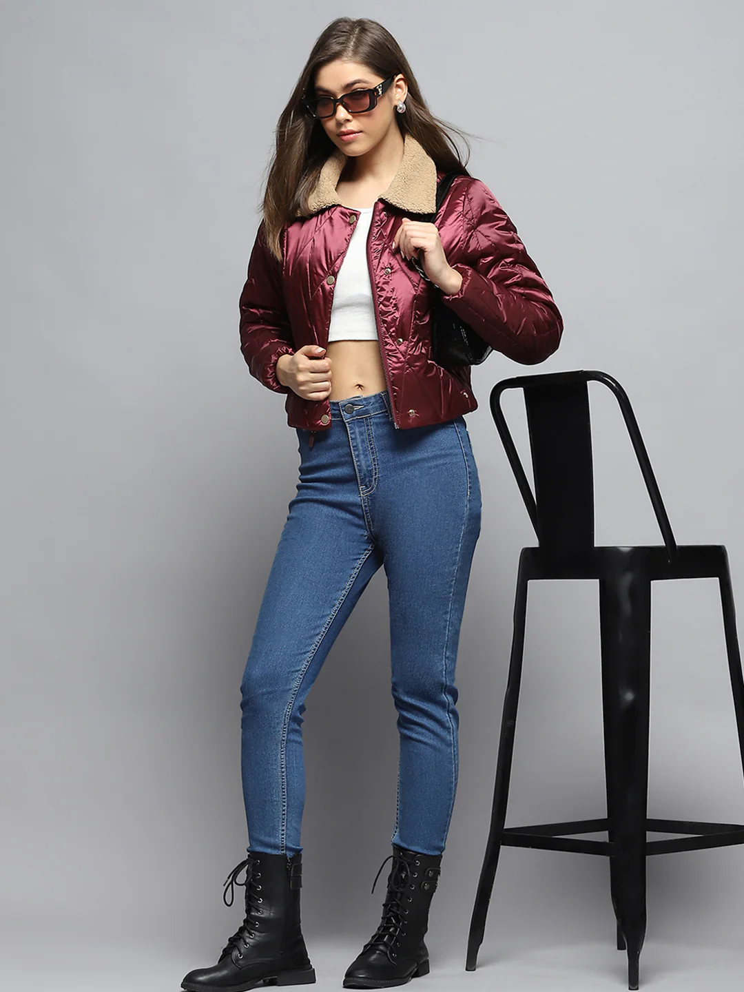 Women Maroon Solid Collar Full Sleeve Jacket - Image 2
