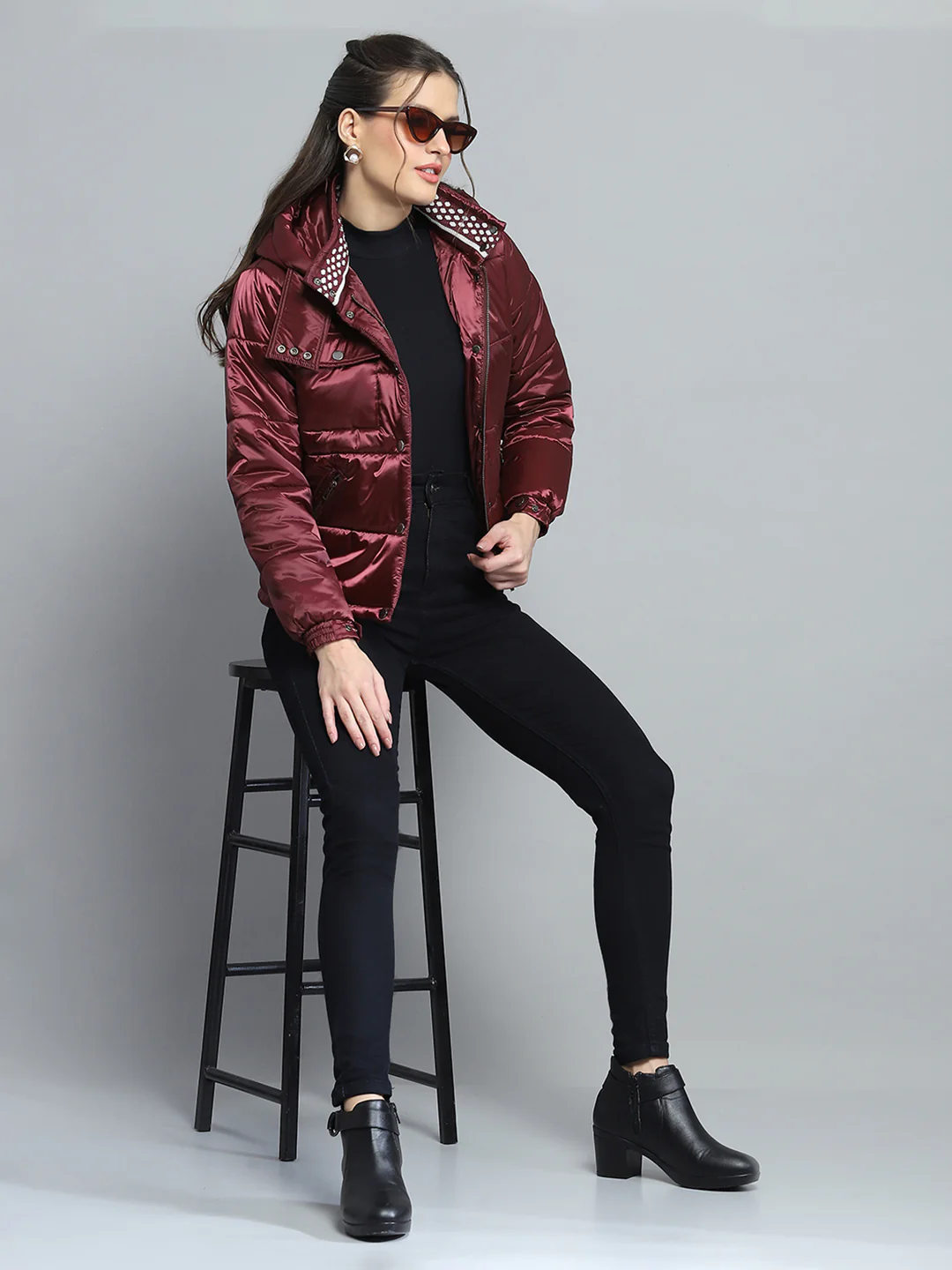 Women Maroon Solid Hooded Full Sleeve Jacket - Image 2