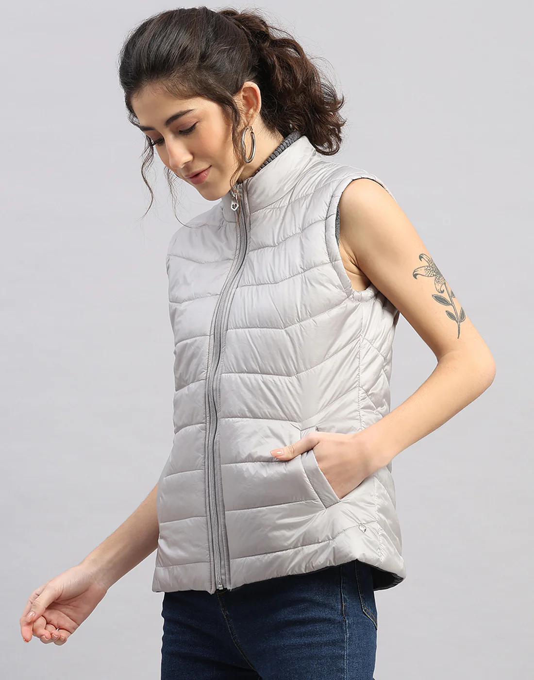 Women Maroon Solid Hooded Full Sleeve Jacket - Image 10