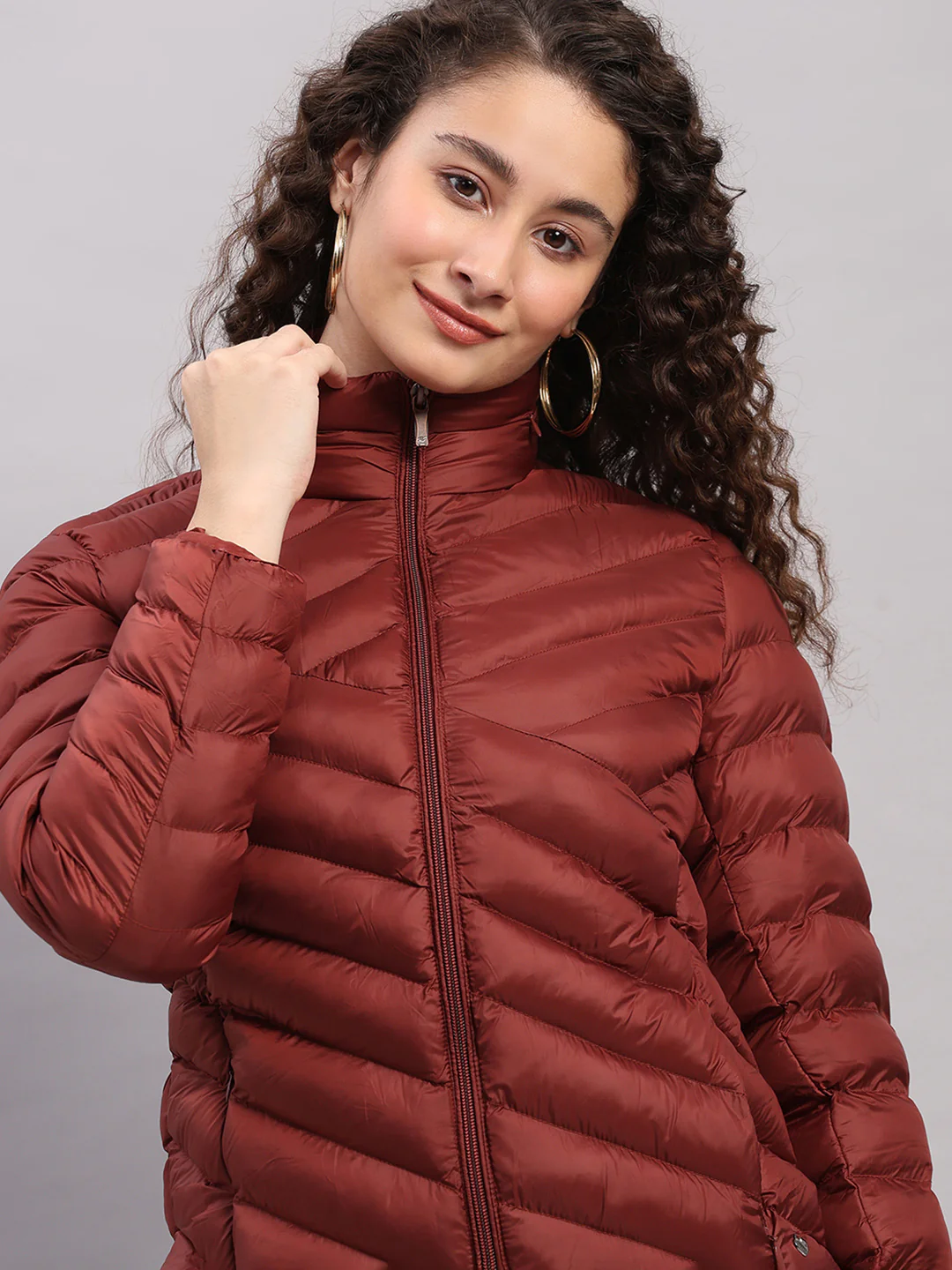 Women Maroon Solid Hooded Lightweight Packable Jacket - Image 8