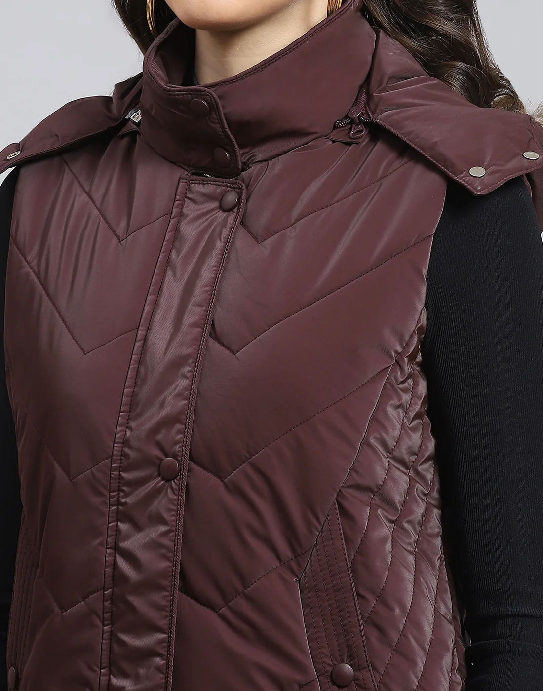 Women Maroon Solid Hooded Sleeveless Jacket - Image 6