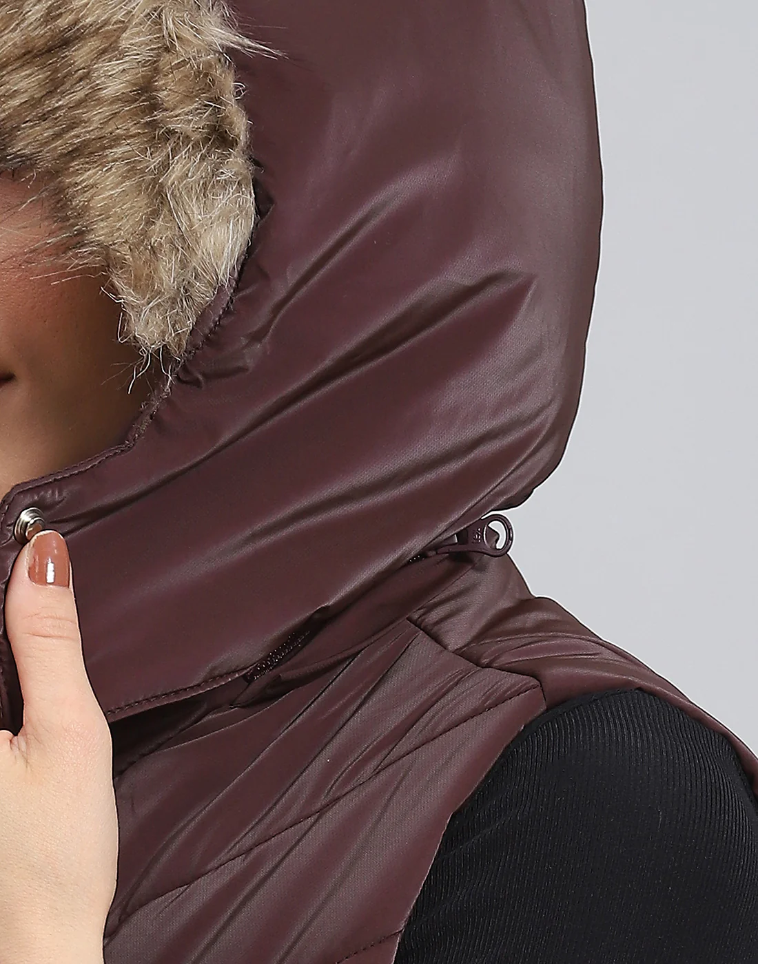 Women Maroon Solid Hooded Sleeveless Jacket - Image 7