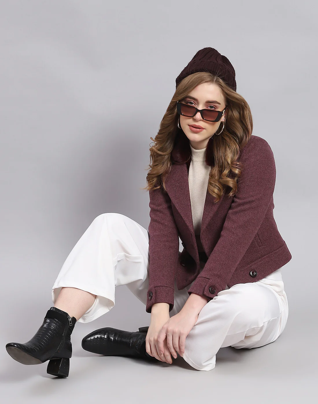 Women Maroon Solid Lapel Collar Full Sleeve Coat - Image 3