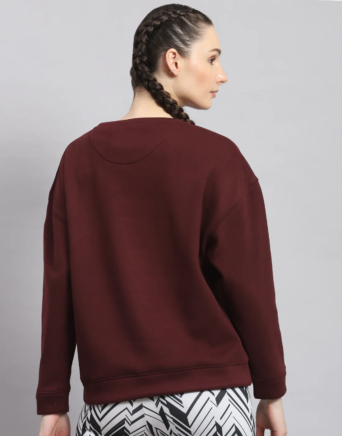 Rock.it Women Maroon Solid Round Neck Full Sleeve Sweatshirt - Image 5