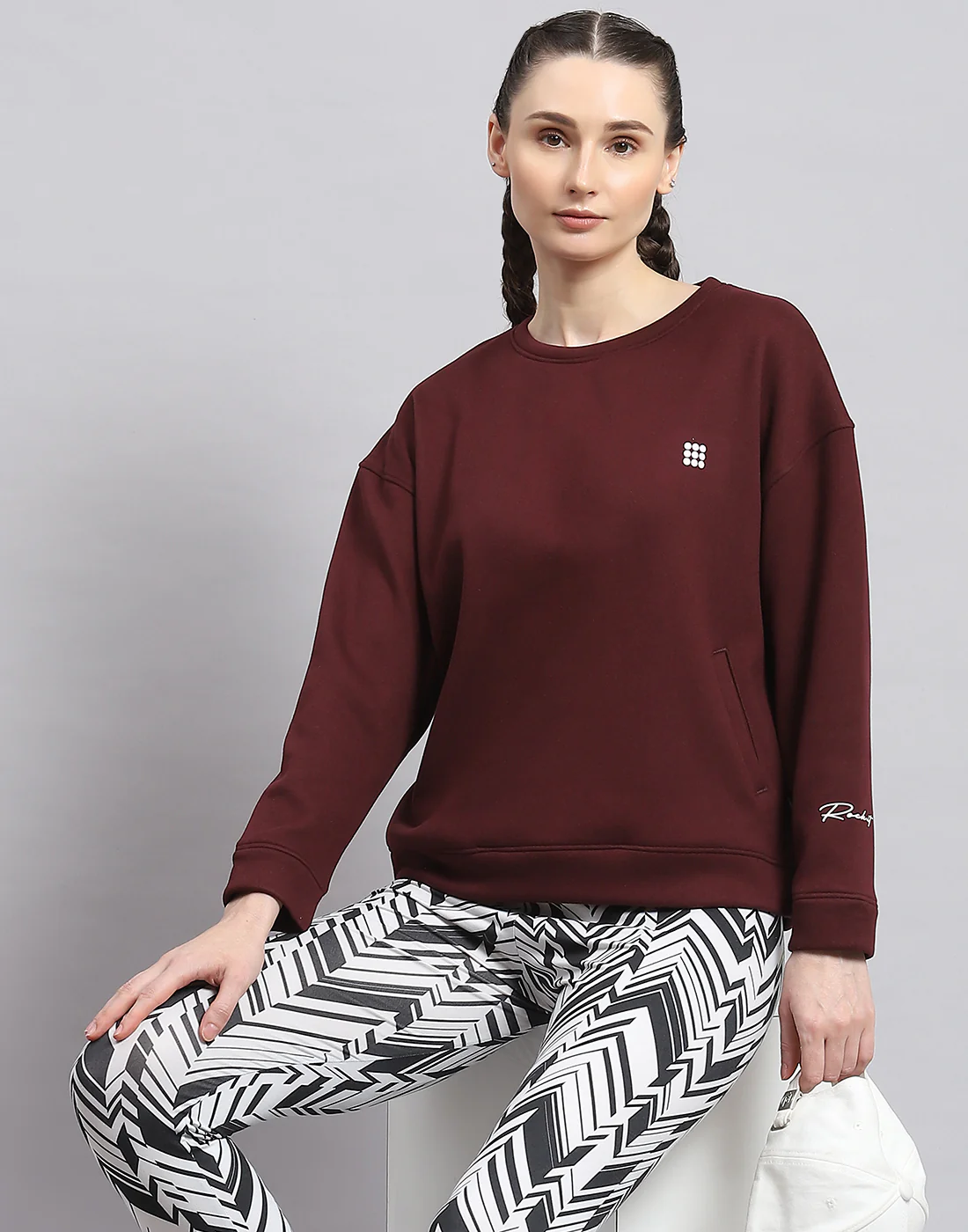 Rock.it Women Maroon Solid Round Neck Full Sleeve Sweatshirt - Image 6