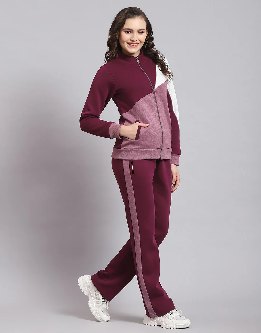 Women Maroon Solid Stand Collar Full Sleeve Tracksuit - Image 4