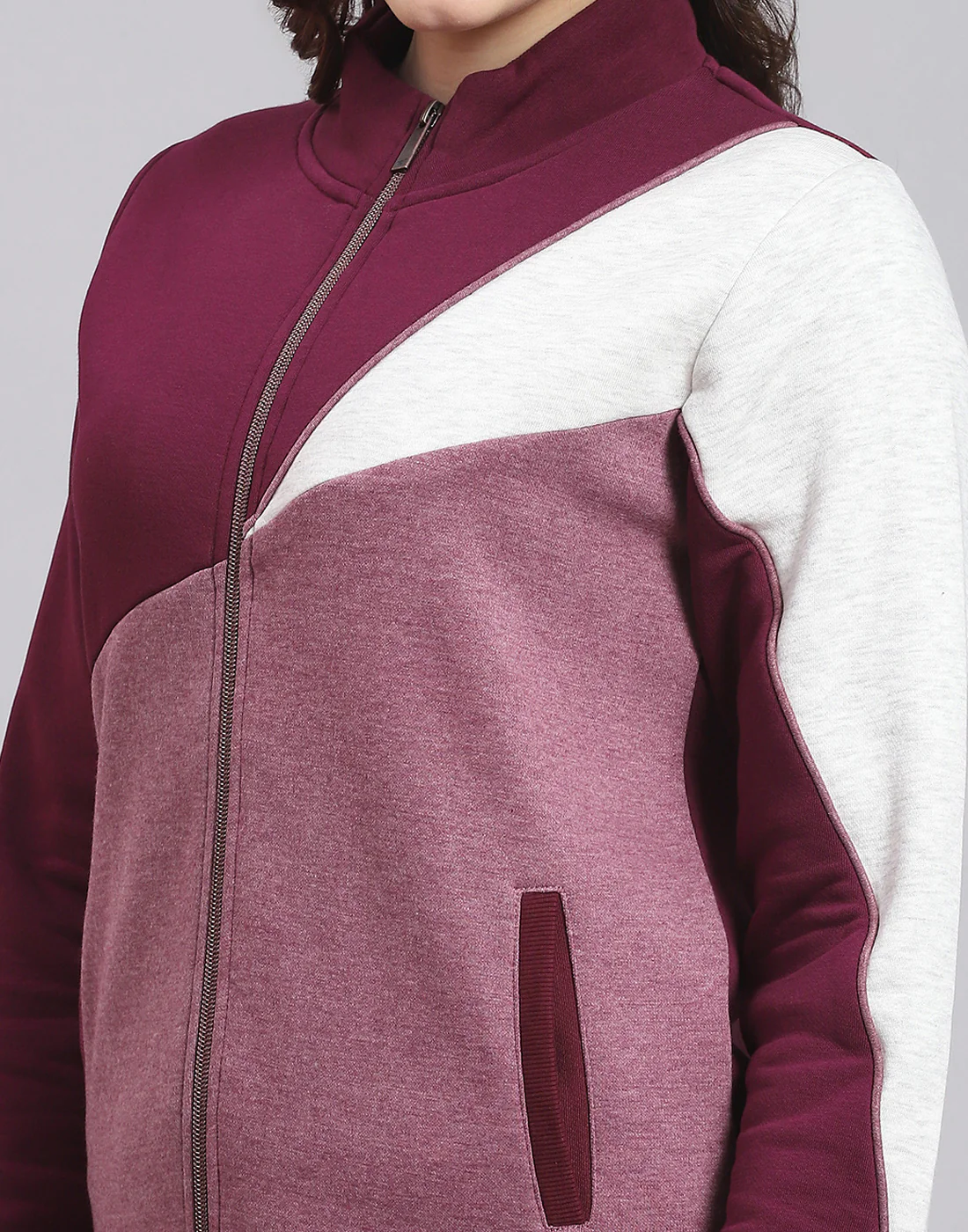 Women Maroon Solid Stand Collar Full Sleeve Tracksuit - Image 7