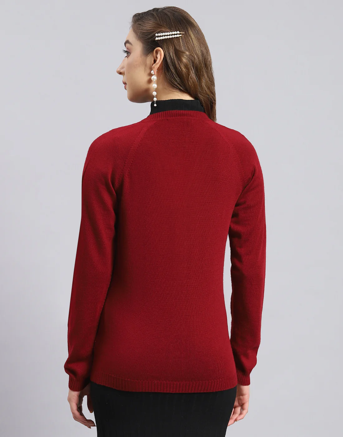 Women Maroon Solid V Neck Full Sleeve Cardigan - Image 5