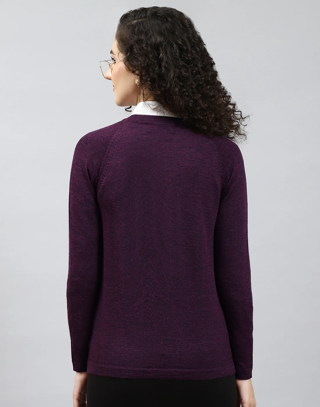 Women Maroon Solid V Neck Full Sleeve Cardigan - Image 5